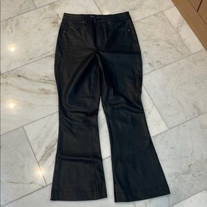 Veronica Beard Black leather like cropped ankle flare size 27